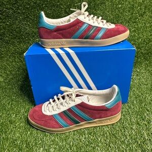 Adidas gazelle indoor Maroon and Turquoise Classic Sneakers size 9
